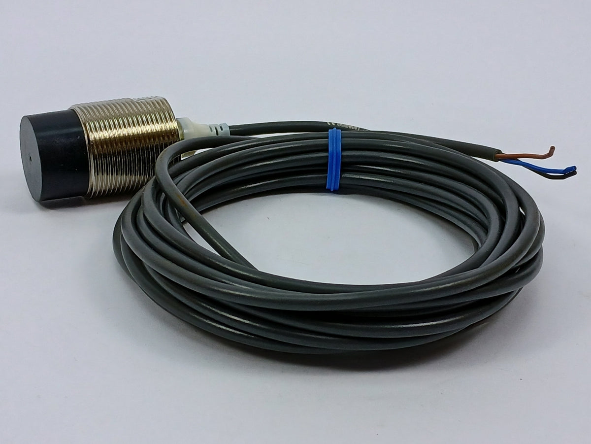 Omron E2A-M30KN20-WP-B1 Inductive sensor