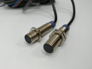 Telemecanique XS1M12PA370L2 Proximity sensor 2pcs