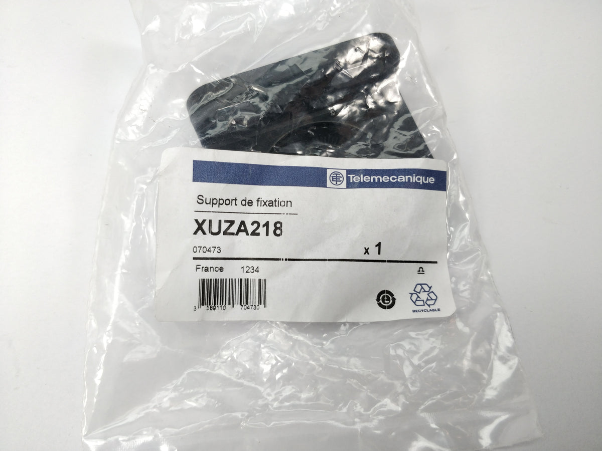 Telemecanique XUZA218 Ø18mm - fixing bracket adjustable ball-joint Pack of 2