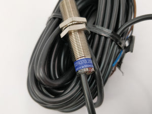 Telemecanique XS1M12PA370L2 Proximity sensor 2pcs